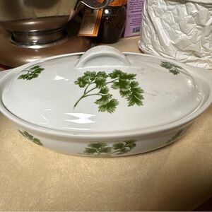 Andrea By Sadek Green and White Covered Dish